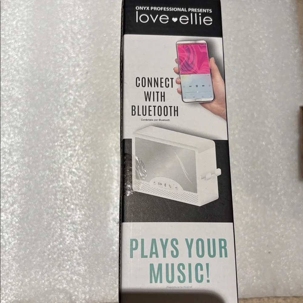 Love + Ellie Shower Multi-Mirror with Bluetooth NWT